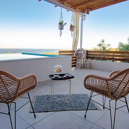 Georgianna'S Suite With Private Pool , 'Greysuite' Kómboi 外观 照片
