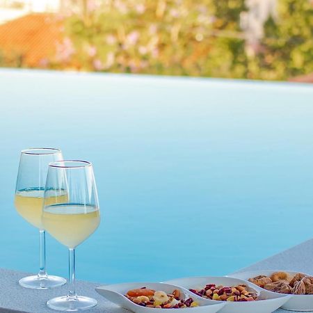 Georgianna'S Suite With Private Pool , 'Greysuite' Kómboi 外观 照片