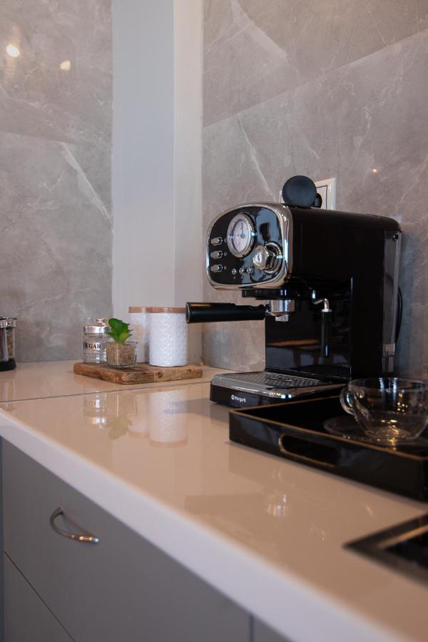 Georgianna'S Suite With Private Pool , 'Greysuite' Kómboi 外观 照片