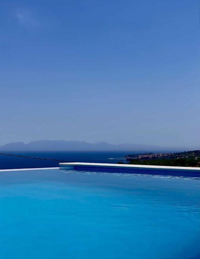 Georgianna'S Suite With Private Pool , 'Greysuite' Kómboi 外观 照片