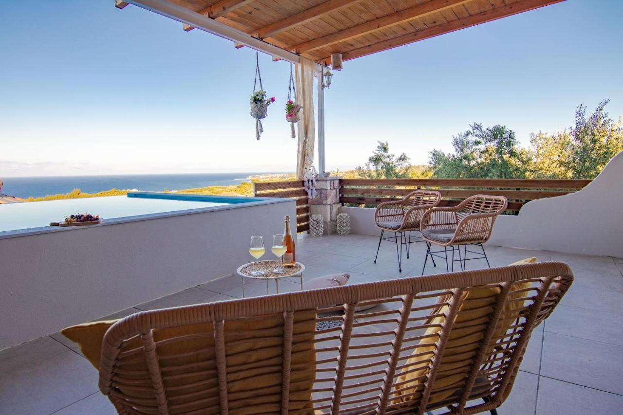Georgianna'S Suite With Private Pool , 'Greysuite' Kómboi 外观 照片